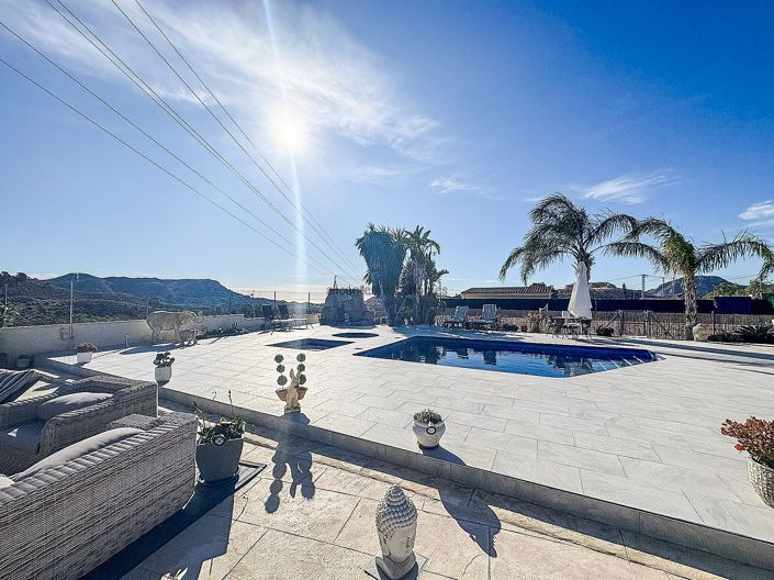 Image No.5-5 Bed Villa for sale