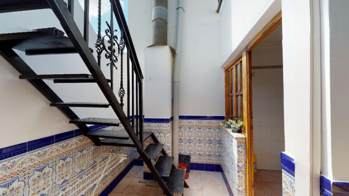 Image No.12-4 Bed Villa for sale