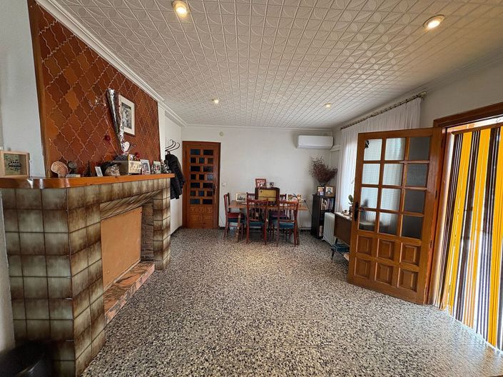 Image No.24-4 Bed Country House for sale