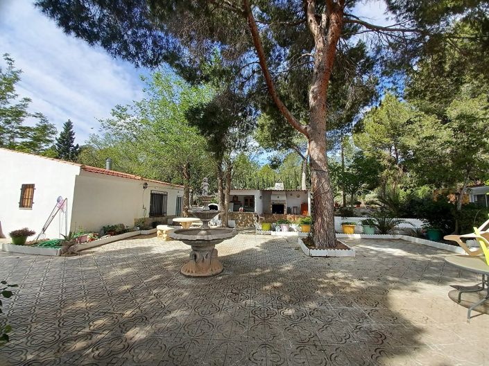 Image No.6-5 Bed Villa for sale