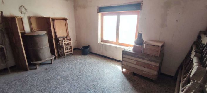 Image No.2-4 Bed Townhouse for sale