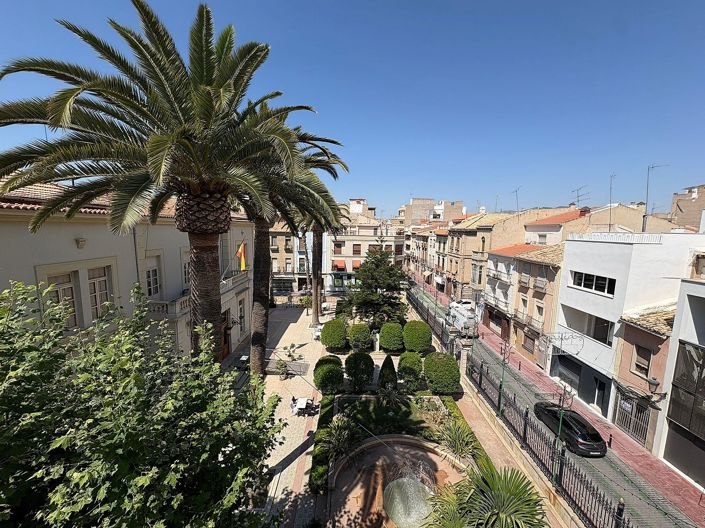 Image No.2-Casa adosada con 6 dormitorios en venta