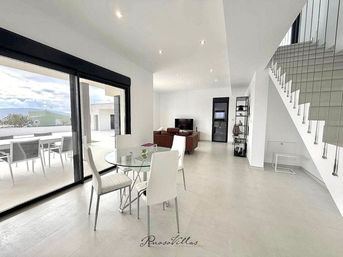 Image No.19-3 Bed Villa for sale