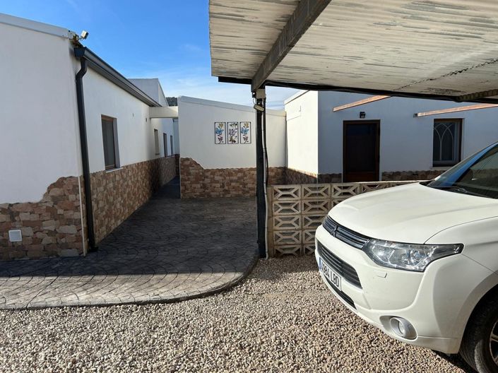 Image No.5-5 Bed Villa for sale