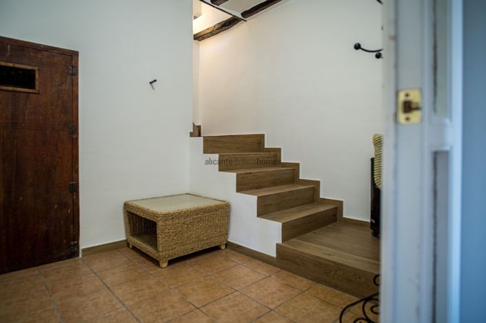 Image No.12-5 Bed Country House for sale