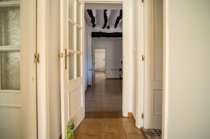 Image No.16-5 Bed Country House for sale