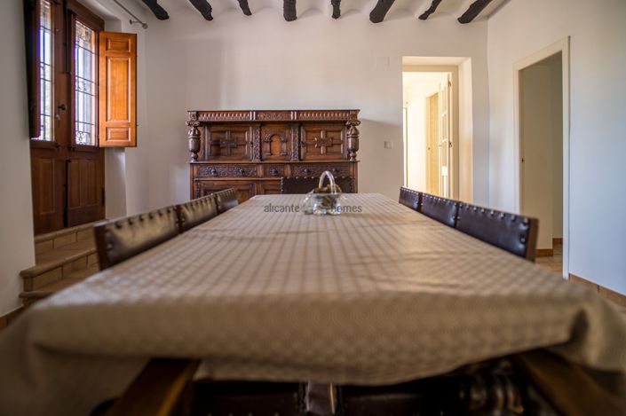 Image No.18-5 Bed Country House for sale