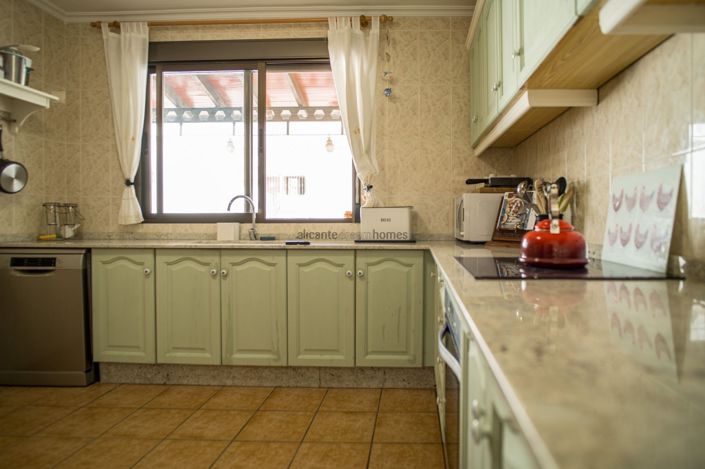 Image No.25-5 Bed Country House for sale