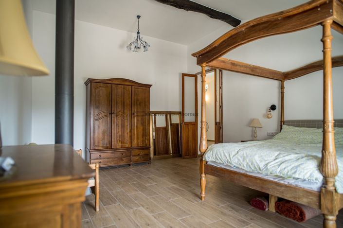 Image No.33-5 Bed Country House for sale