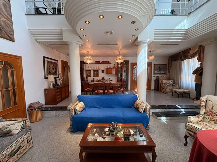 Image No.6-6 Bed Villa for sale