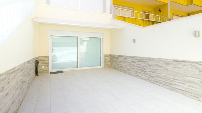 Image No.47-4 Bed Townhouse for sale
