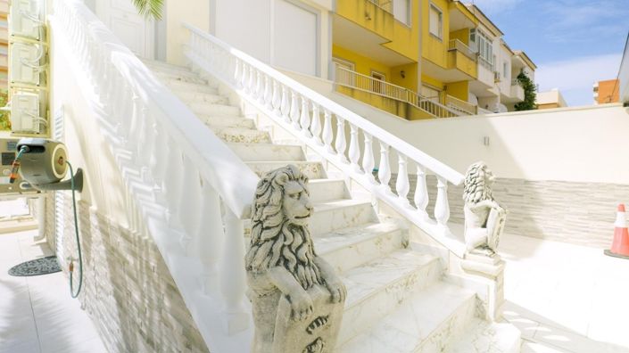 Image No.7-4 Bed Townhouse for sale