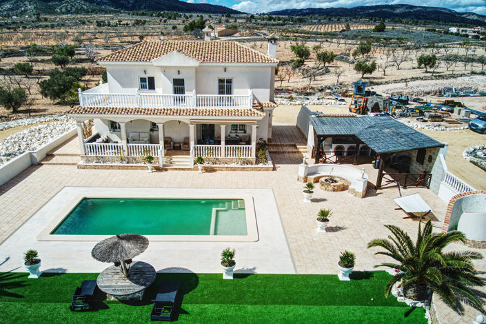 Image No.3-4 Bed Villa for sale