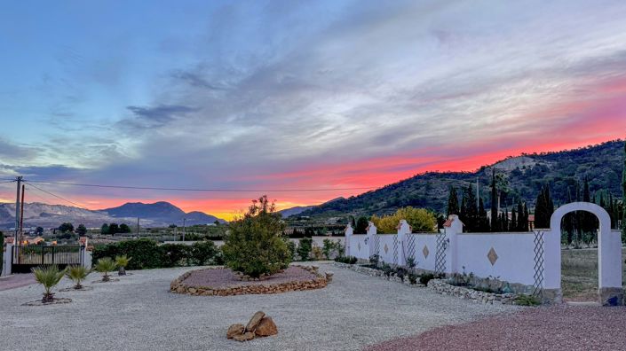 Image No.32-4 Bed Villa for sale