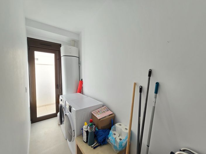 Image No.25-2 Bed Apartment for sale