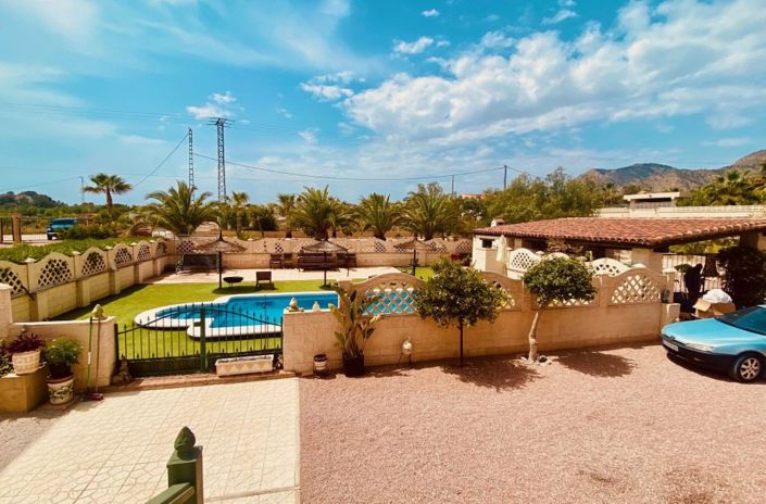Image No.10-4 Bed Villa for sale