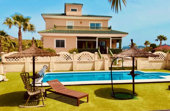 Image No.6-4 Bed Villa for sale