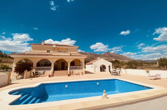Image No.17-4 Bed Villa for sale