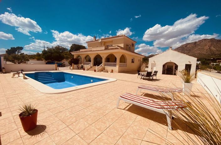 Image No.19-4 Bed Villa for sale