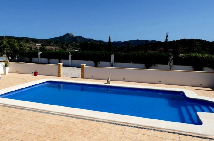 Image No.2-4 Bed Villa for sale