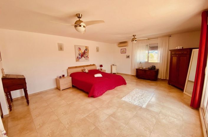 Image No.44-4 Bed Villa for sale