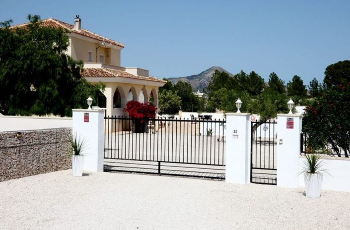 Image No.5-4 Bed Villa for sale