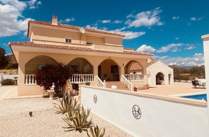 Image No.6-4 Bed Villa for sale