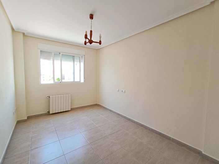 Image No.13-3 Bed Apartment for sale