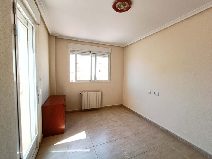 Image No.18-3 Bed Apartment for sale