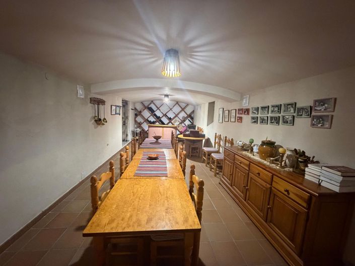 Image No.20-4 Bed Apartment for sale