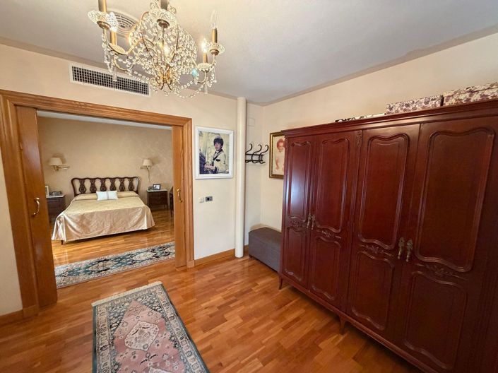 Image No.32-4 Bed Apartment for sale
