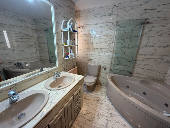 Image No.38-4 Bed Apartment for sale