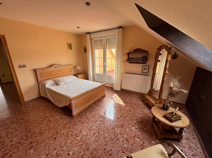Image No.14-Villa de 8 chambres à vendre à Yecla