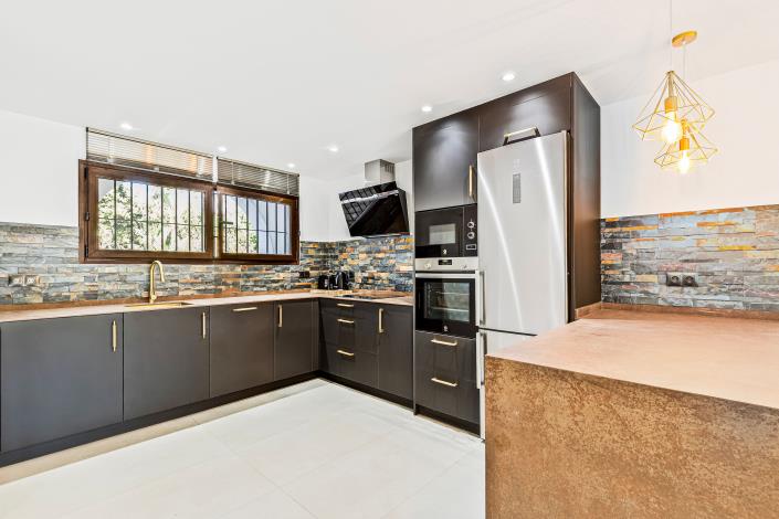 Image No.5-4 Bed Apartment for sale