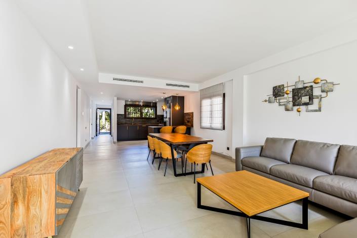 Image No.4-4 Bed Apartment for sale