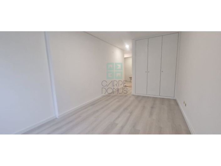 Image No.11-3 Bed Apartment for sale