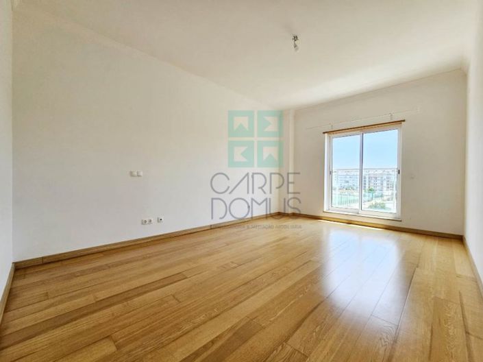 Image No.46-3 Bed Apartment for sale