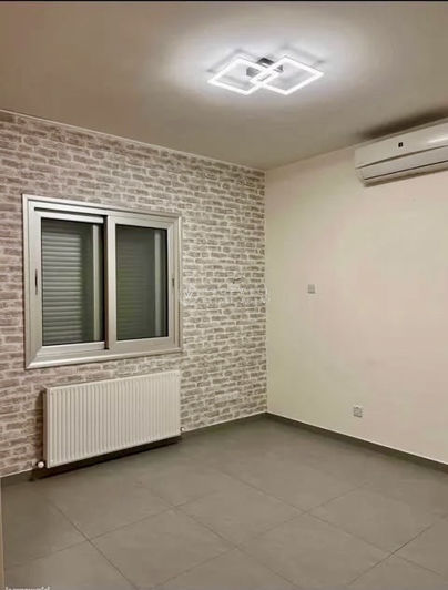 Image No.12-3 Bed House for sale