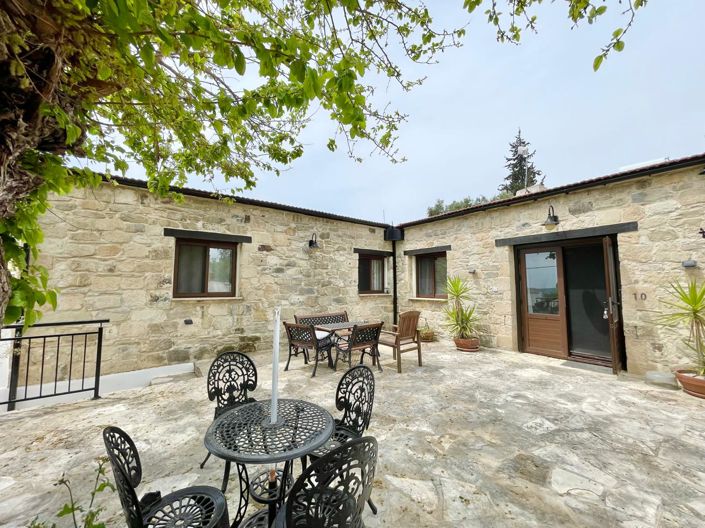 Two stone bungalows with 5 bedrooms on one plot Property ID:B5PKal_O06