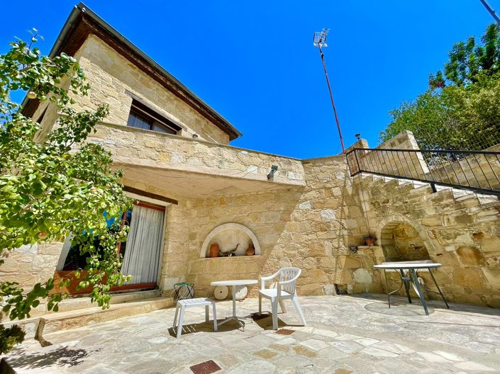 Charming Traditional Stone House with 3 bedrooms Property ID:H2PA_O08