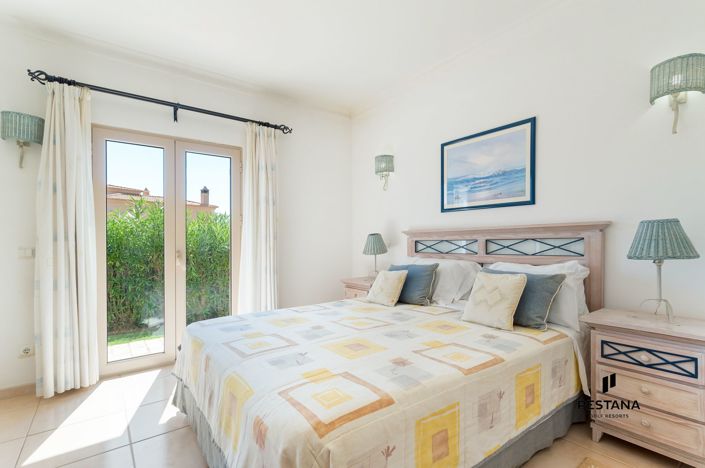 Image No.8-2 Bed Property for sale