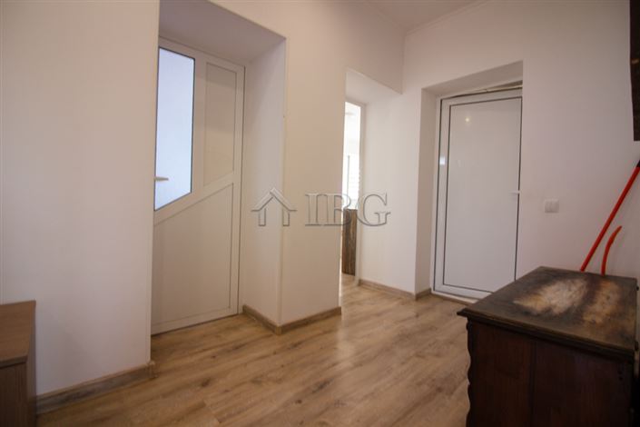 Image No.20-4 Bed House for sale