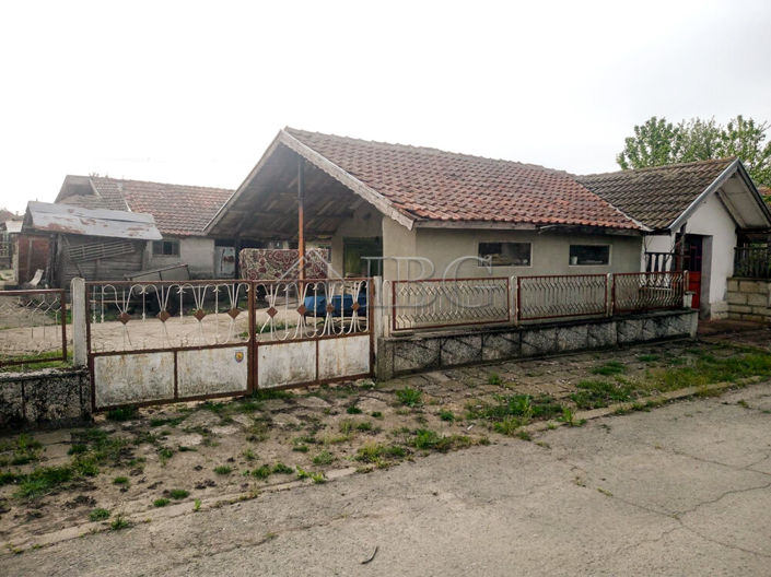 Image No.3-Maison de 2 chambres à vendre à General Toshevo