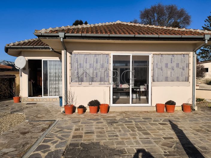 Image No.2-3 Bed House for sale