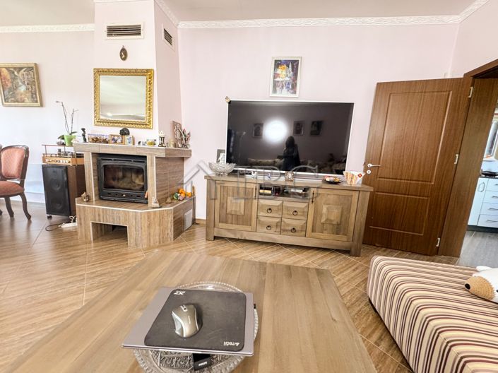 Image No.7-3 Bed House for sale