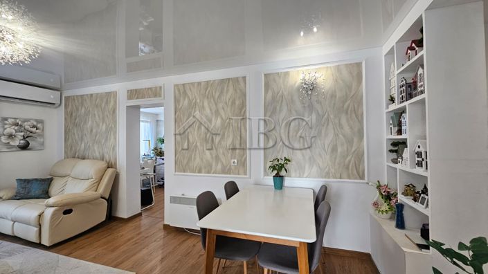 Image No.11-2 Bed House for sale