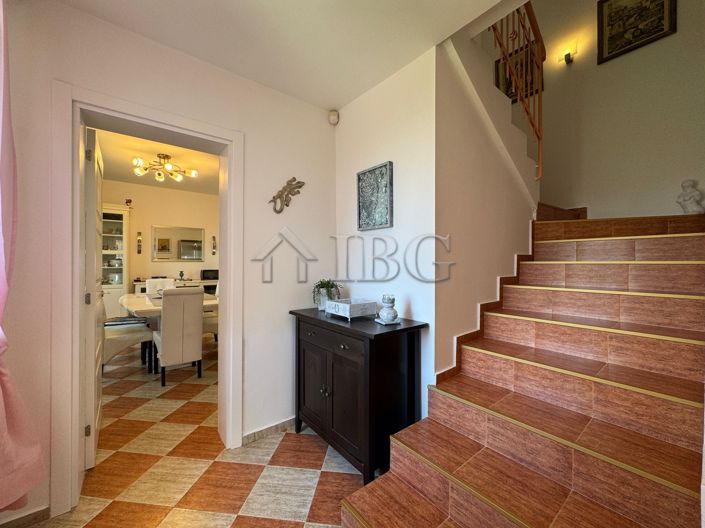 Image No.19-3 Bed House for sale