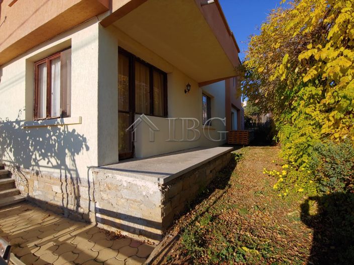 Image No.2-6 Bed House for sale