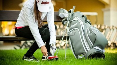 lighthouse-golf-curses-7
