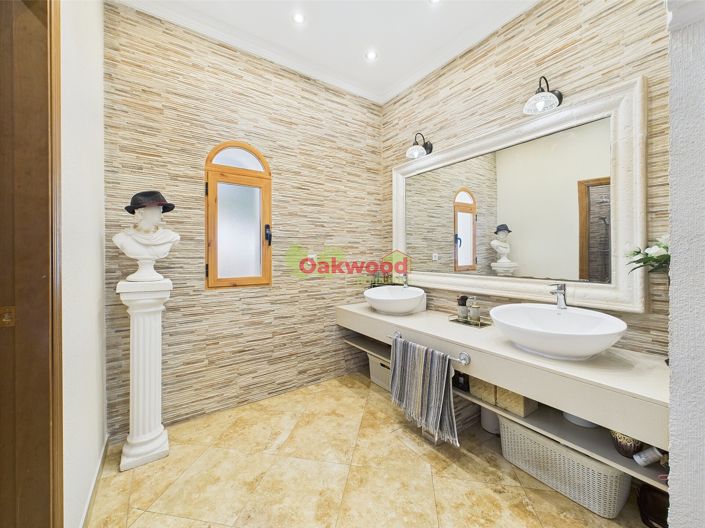 Image No.30-5 Bed Villa for sale
